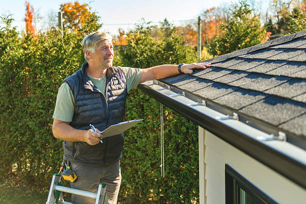 Professional Roofing technician working in Farmersville, TX